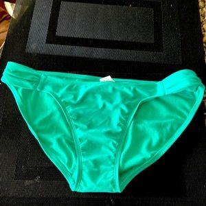 Old Navy bottom bathing suit . Brand new never worn